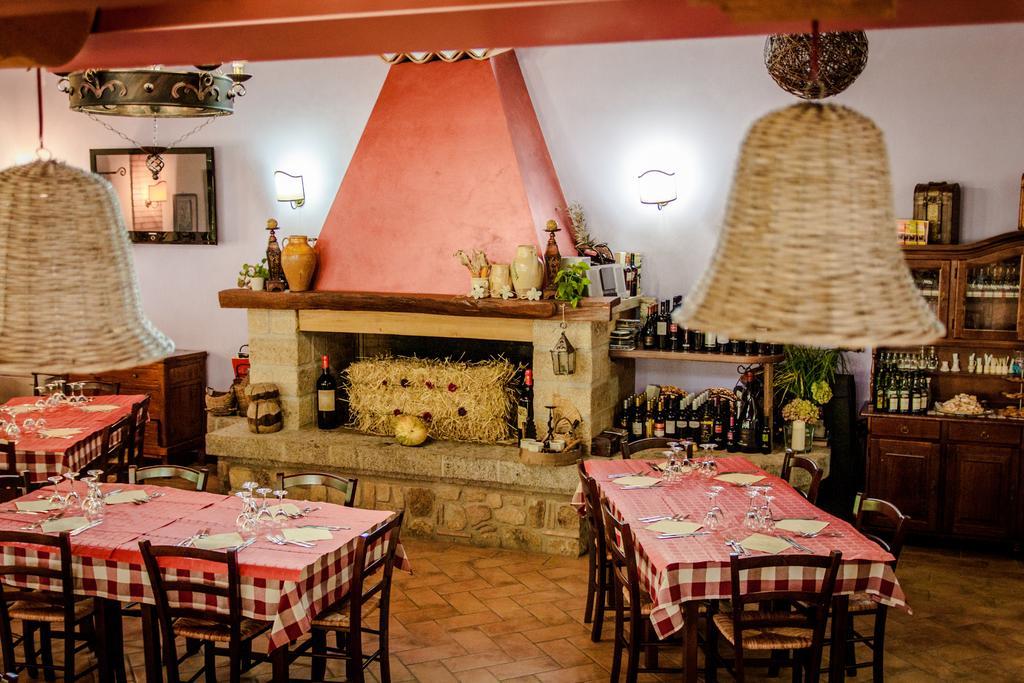 La Taverna Dei Briganti Hotel Cotronei Exterior foto