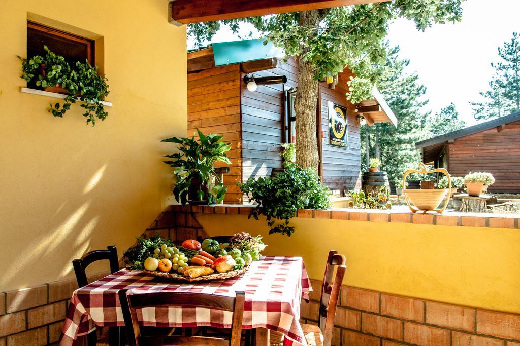 La Taverna Dei Briganti Hotel Cotronei Exterior foto