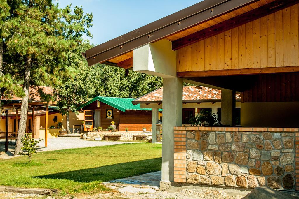 La Taverna Dei Briganti Hotel Cotronei Exterior foto