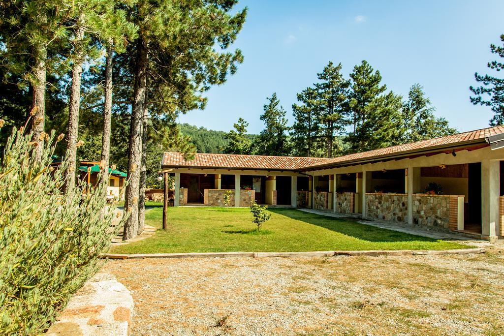 La Taverna Dei Briganti Hotel Cotronei Exterior foto
